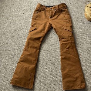 Volcom ski and snowboard pants size xs